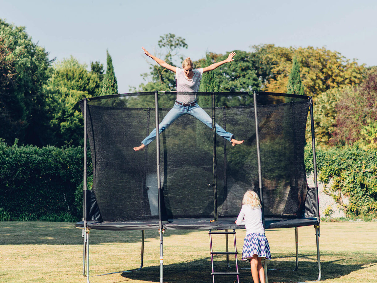 A Guide on How to Set Up a Trampoline