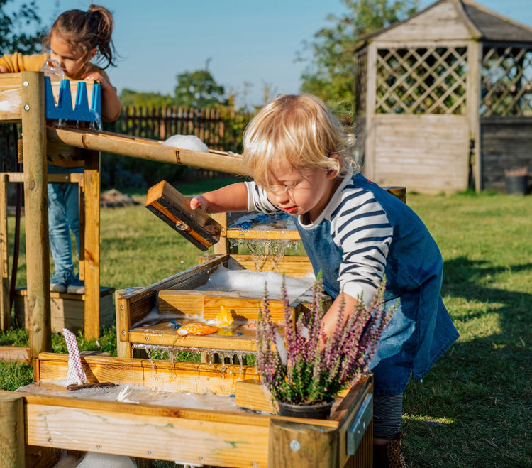 Plum Discovery Forest Water Run | Interactive Outdoor Water Play for Kids